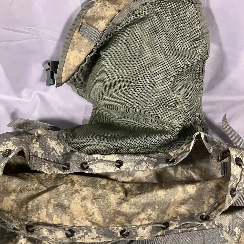 US Army MOLLE II Large Rucksack ACU‎ Digital Camo Military 26x25 USGI Backpack